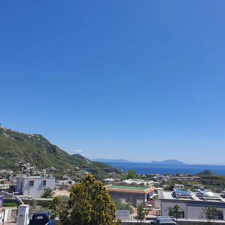 Mareluna Ischia アパートホテル
